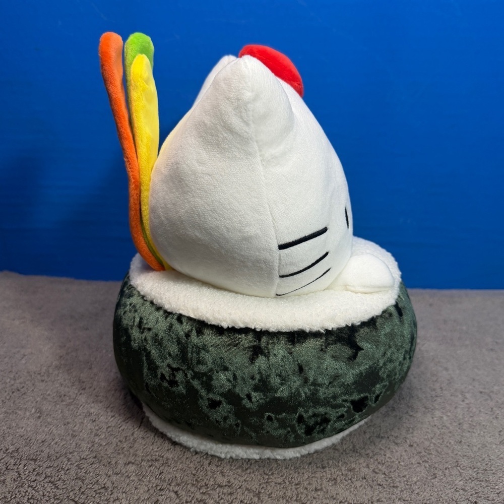Hello kitty sushi roll plush toy
Brand new - Picture 4 of 6